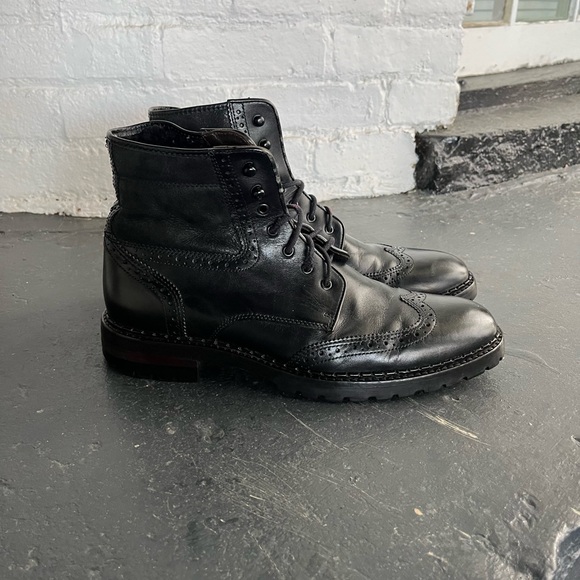 Johnston & Murphy Jennings Boot, black wingtip, shearling lined, lug sole 8M - Picture 5 of 7